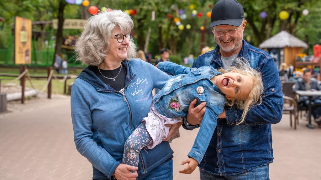 Auf_Safari_mit_Oma_Opa-web