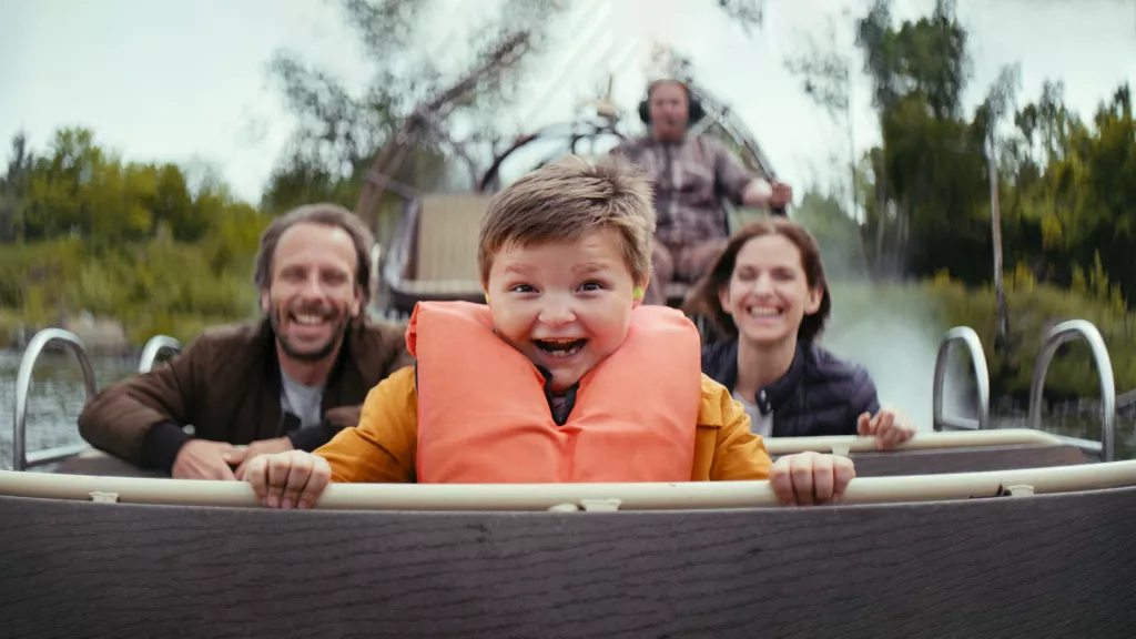 Serengeti-Park Familie im Boot