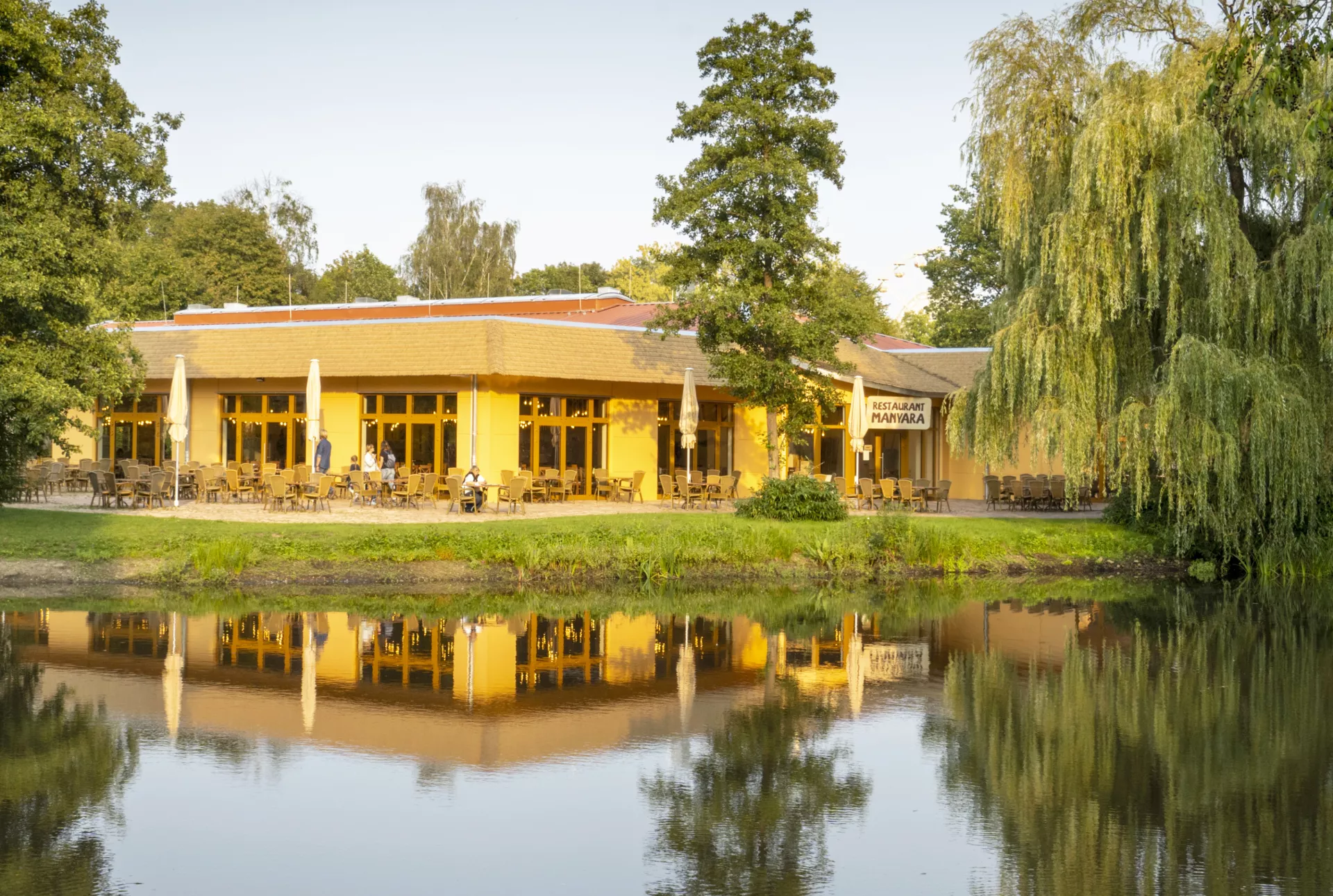 Manyara außen